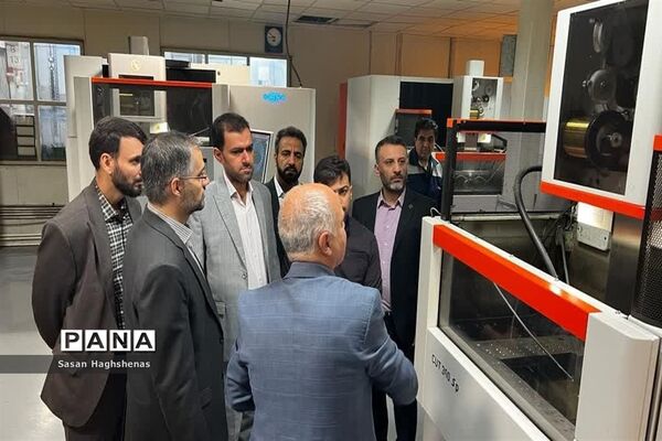 بازدید مدیرکل فنی و حرفه‌ای و کاردانش وزارت آموزش و پرورش از خط تولید شرکت الکتروژن اسلامشهر