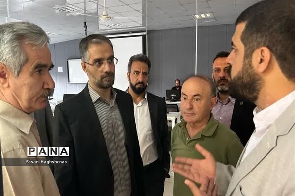 بازدید مدیرکل فنی و حرفه‌ای و کاردانش وزارت آموزش و پرورش از خط تولید شرکت الکتروژن اسلامشهر