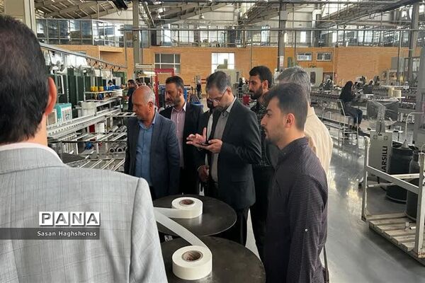 بازدید مدیرکل فنی و حرفه‌ای و کاردانش وزارت آموزش و پرورش از خط تولید شرکت الکتروژن اسلامشهر
