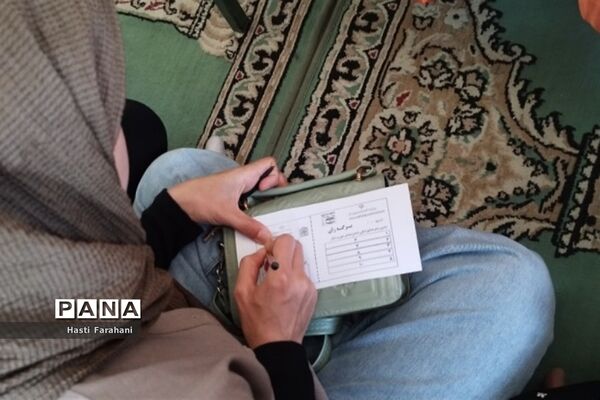 برگزاری جلسه انتخابات انجمن اولیا و مربیان در شهرستان‌ قرچک