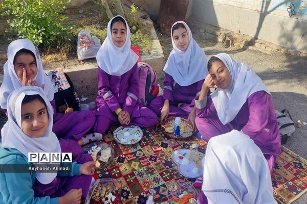 صبحانه سلامت در دبستان بوستان شهرستان بن