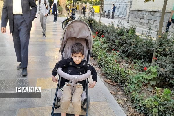 خروش هزار نفری مردم اصفهان علیه جنایات رژیم صهیونیستی در کشتار مردم مظلوم فلسطین در میدان امام حسین (ع)