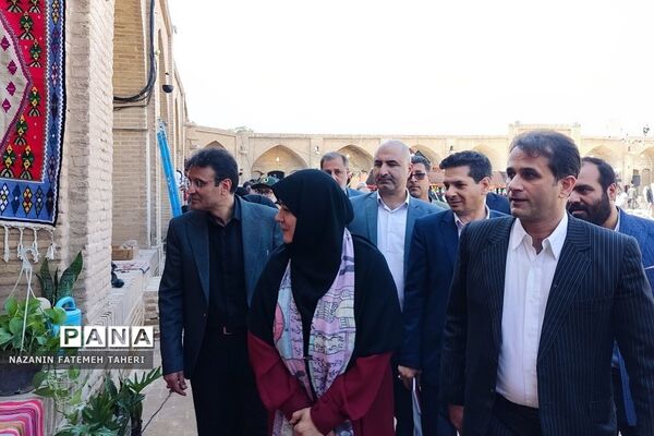 افتتاح جشنواره اقوام ایران زمین در کاروانسرای کنارگرد فشافویه