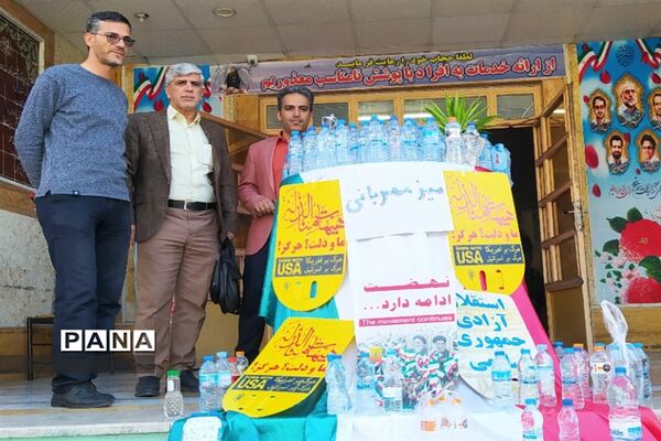 برگزاری پویش طوفان آب و میز مهربانی در مدارس پسرانه شهرستان پیشوا