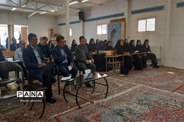 کارگاه آموزشی مدیران متوسطه ناحیه۲ زنجان