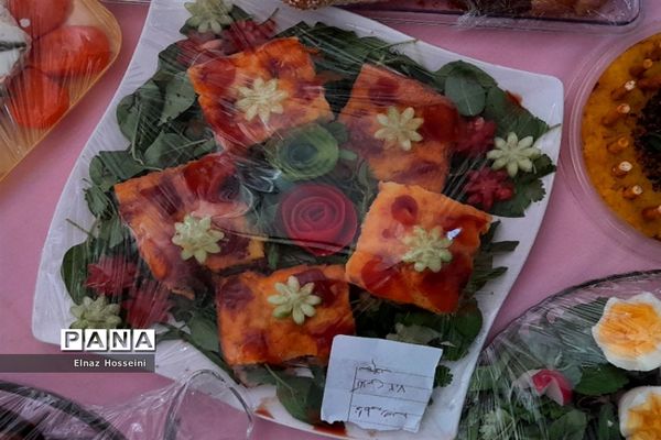 جشنواره صبحانه سالم در روز جهانی غذا در دبیرستان پژمان بختیاری