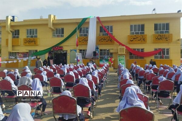 جشن هفته سلامت‌روان در مدرسه ریحانه النبی در شهرستان قرچک