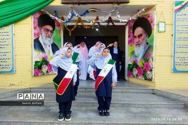 جشن هفته سلامت‌روان در مدرسه ریحانه النبی در شهرستان قرچک