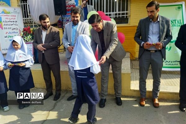 جشن هفته سلامت‌روان در مدرسه ریحانه النبی در شهرستان قرچک