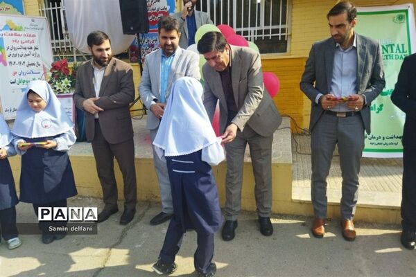 جشن هفته سلامت‌روان در مدرسه ریحانه النبی در شهرستان قرچک
