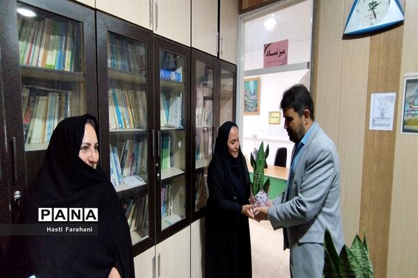 تقدیر از اعضای کمیته روانی اجتماعی توسط همیاران مشاوره قرچک