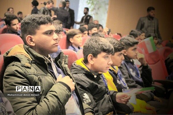 حضور پسران خبرنگار پانا شهرستان‌های تهران در اردوی ملی آموزش دانش‌آموز خبرنگاران