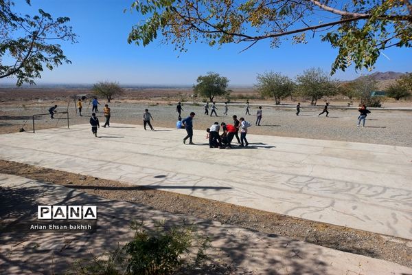 اولین اردوی دانش‌آموزان دبیرستان پسرانه نمونه دانش  کاشمر