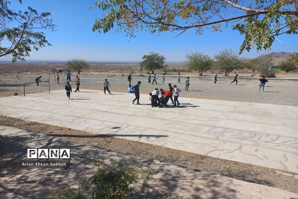 اولین اردوی دانش‌آموزان دبیرستان پسرانه نمونه دانش  کاشمر