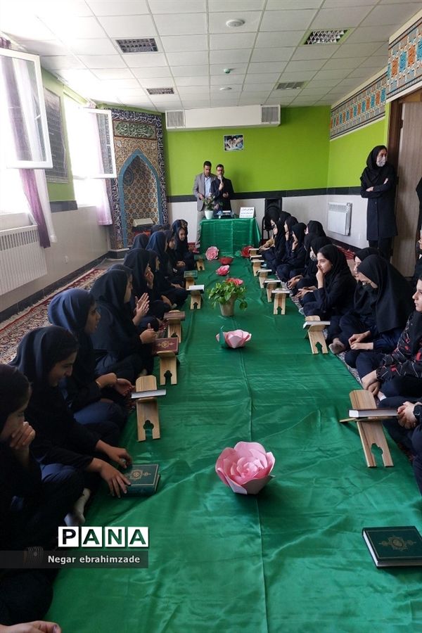 برگزاری محفل انس با قرآن به یاد شهدای نوجوان غزه در جاجرم