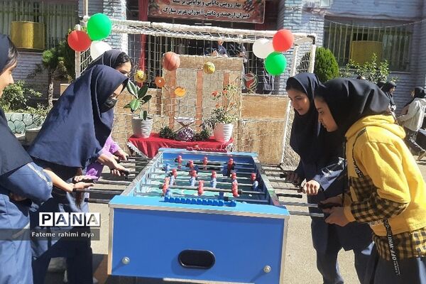 گرامیداشت هفته تربیت‌بدنی در دبیرستان تربیت رودهن