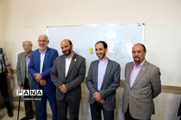 افتتاح هنرستان خیرساز کریمی زندی در ناحیه یک بهارستان