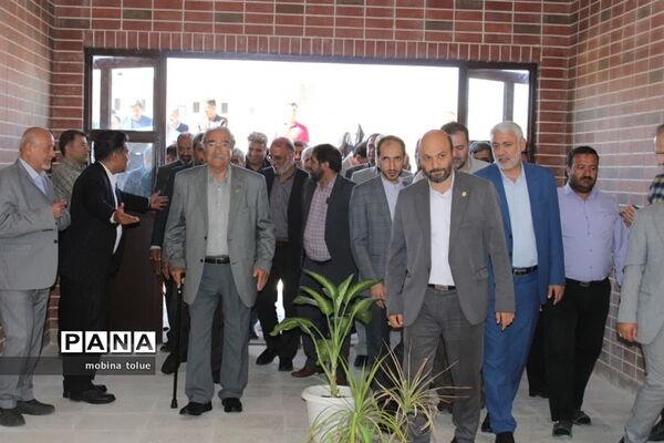 افتتاح هنرستان خیرساز کریمی زندی در ناحیه یک بهارستان