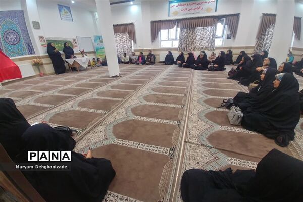 برگزاری جلسات انجمن اولیاء و مربیان در هفته پیوند اولیاء و  مربیان شهرستان مهریز
