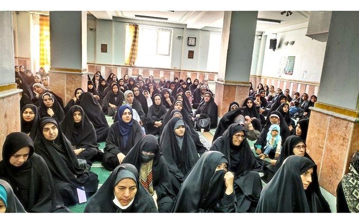 برگزاری مجمع عمومی انجمن اولیاء و مربیان دبیرستان حضرت فاطمه (س) در هفته بهداشت روان