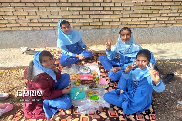 تشویق دانش‌آموزان به فرهنگ صبحانه سلامت