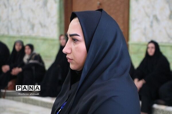 بزرگداشت هفته اولیا و مربیان و تجدید میثاق با آرمان‌های امام راحل در مرقد امام خمینی(ره)