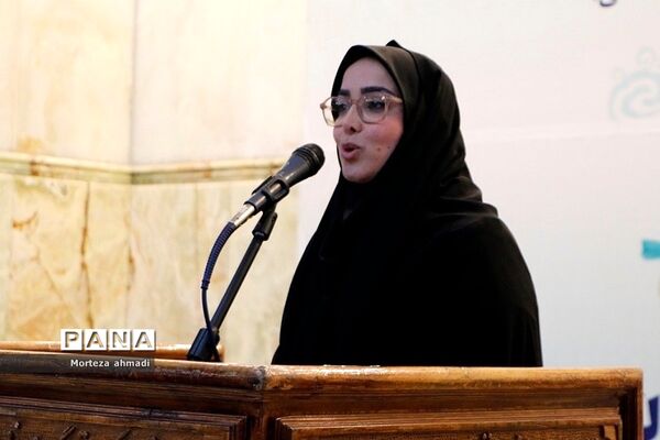 بزرگداشت هفته اولیا و مربیان و تجدید میثاق با آرمان‌های امام راحل در مرقد امام خمینی(ره)