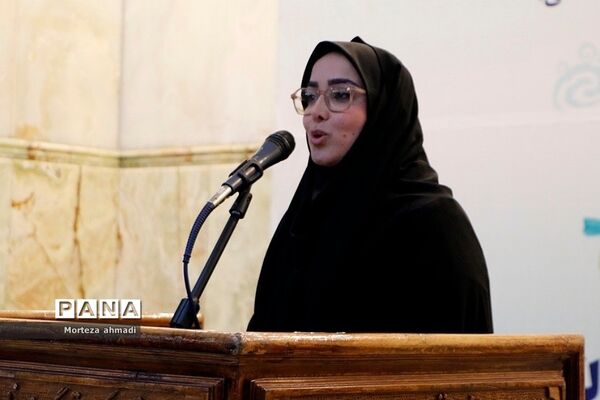 بزرگداشت هفته اولیا و مربیان و تجدید میثاق با آرمان‌های امام راحل در مرقد امام خمینی(ره)