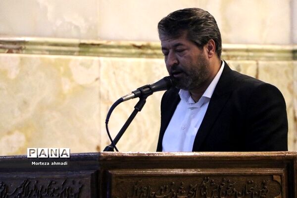 بزرگداشت هفته اولیا و مربیان و تجدید میثاق با آرمان‌های امام راحل در مرقد امام خمینی(ره)