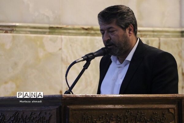 بزرگداشت هفته اولیا و مربیان و تجدید میثاق با آرمان‌های امام راحل در مرقد امام خمینی(ره)