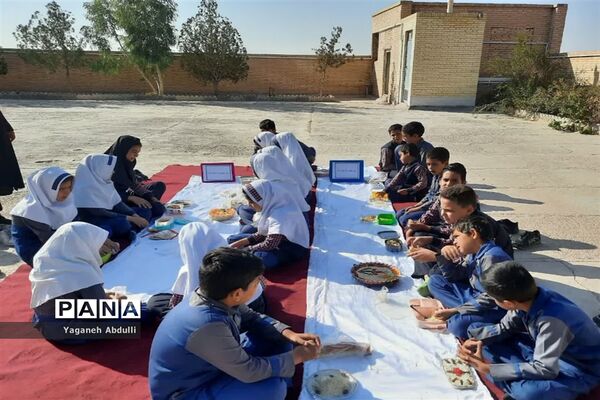 روز جهانی غذا در دبستان محمد منتظری