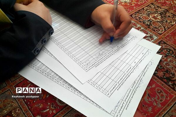 اولین جلسه اولیا مربیان در دبیرستان دخترانه استاد شهریار