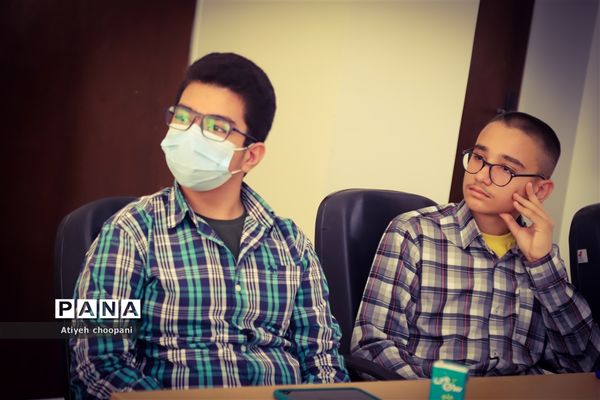 دیدار معاون پرورشی و فرهنگی آموزش و پرورش شهر تهران با دانش‌آموز خبرنگاران پانا