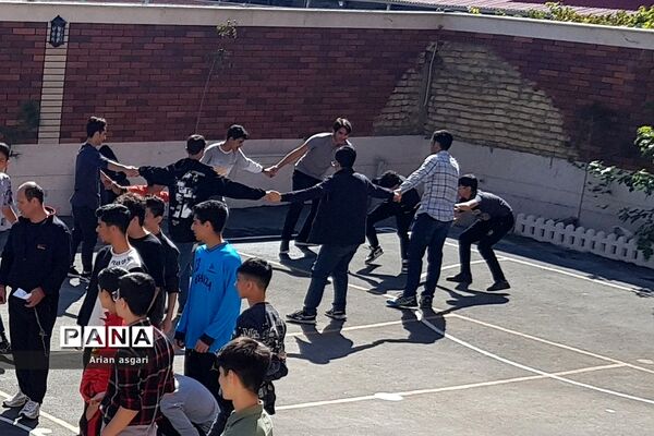 مسابقات ورزشی درون مدرسه‌ای در دبیرستان دانش شهریار