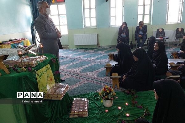 مراسم ولادت حضرت‌ عبدالعظیم حسنی(ع) در دبیرستان حجاب ناحیه‌یک شهرری
