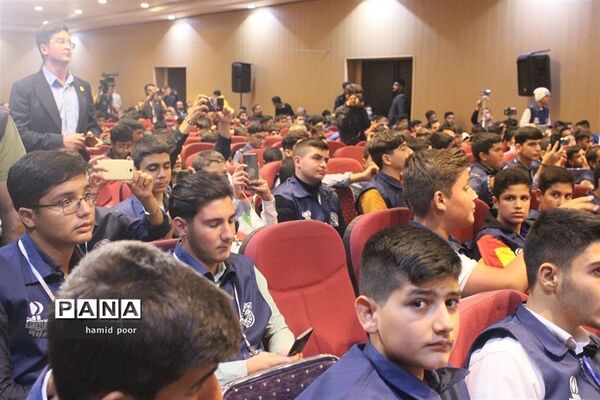 حضور 32 دانش‌آموز خبرنگار استان کرمان در اردوی ملی خبرنگاران