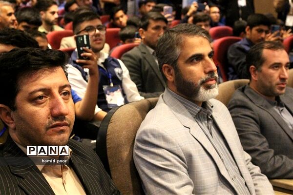 حضور 32 دانش‌آموز خبرنگار استان کرمان در اردوی ملی خبرنگاران