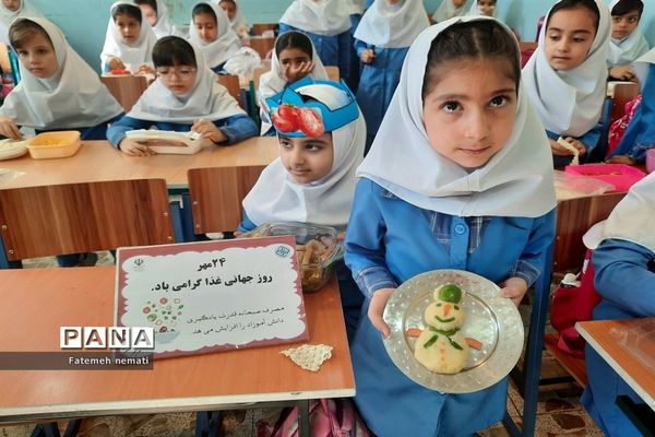 برگزاری جشنواره غذای سالم در دبستان دخترانه کوثر ملارد