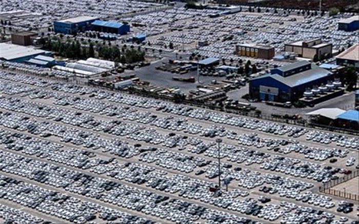 امتناع خودروسازان از عرضه خودرو‌های تولیدشده به بازار با هر هدفی تخلف است