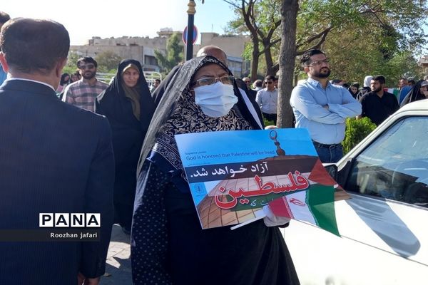 تجمع مردم شیراز در پاسخ به حملات غیر انسانی رژیم صهیونیستی