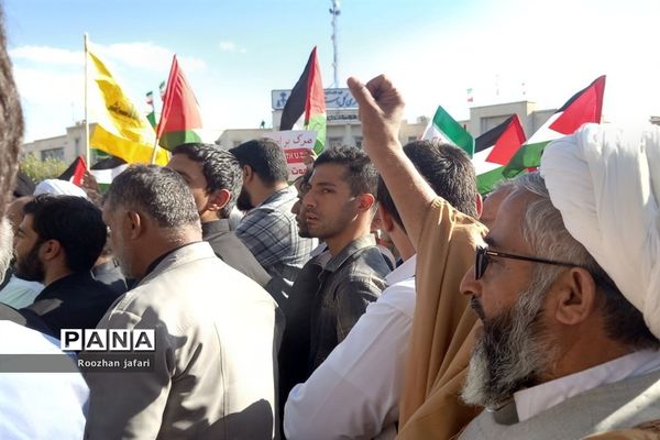 تجمع مردم شیراز در پاسخ به حملات غیر انسانی رژیم صهیونیستی
