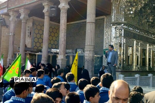 اجتماع بزرگ دانش‌آموزان در دفاع از مردم غزه در ناحیه دو ری