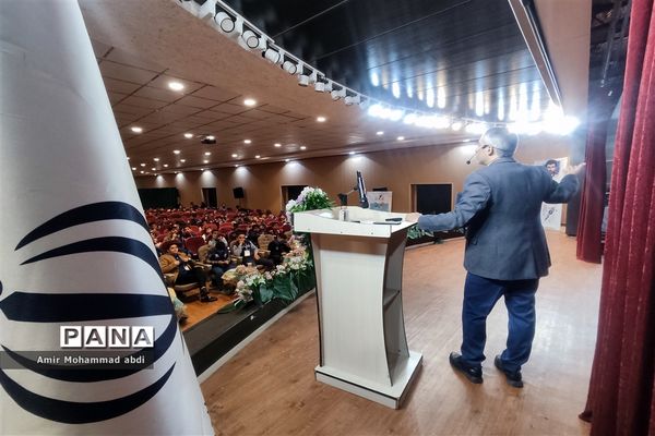 کارگاه آموزش خبرنویسی در اردوی ملی خبرگزاری پانا ویژه پسران