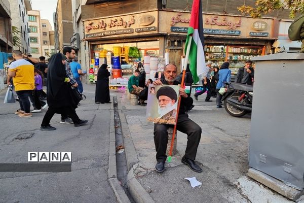 تجمع مردم تهران علیه جنایات رژیم صهیونسیتی در میدان انقلاب