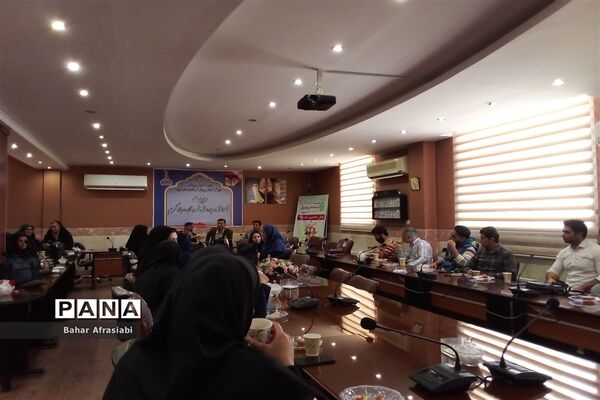 نشست دبیران تربیت‌بدنی مدارس شهرستان رباط‌کریم به‌مناسبت هفته تربیت‌بدنی
