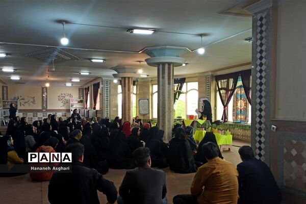 اولین جلسه مجمع عمومی و انتخابات انجمن اولیا و مربیان در دبیرستان حضرت خدیجه(س)