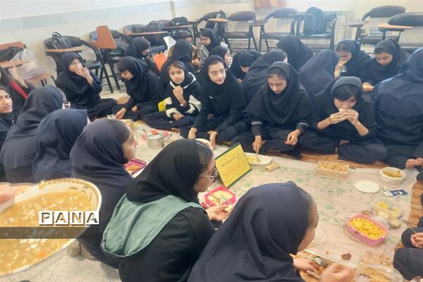 گرامیداشت هفته بهداشت و روان در دبیرستان فرهنگ مرحوم فخرایی شهرستان کاشمر