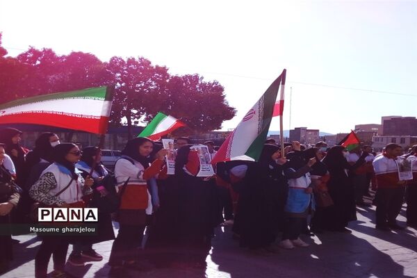 اجتماع جمعیت هلال احمر استان زنجان در محکومیت حمله به امدادگران