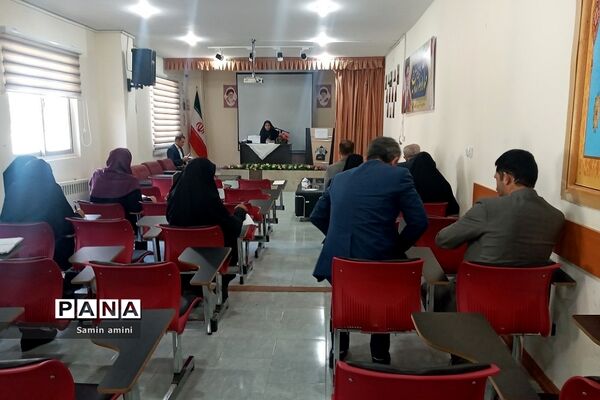 کارگاه توانمندسازی مدیران مدارس پیرامون حقوق ورزشی و درس تربیت‌بدنی  در رودهن