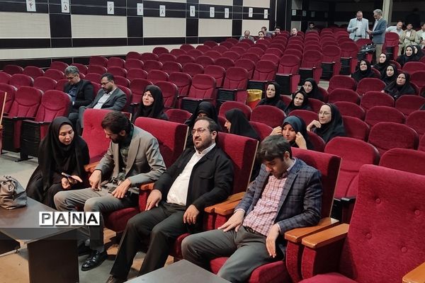 جلسه توانمند‌سازی ویژه مدیران شهرستان شهریار در کانون شهید ‌کافی شهریار